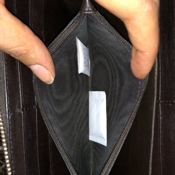 Classic Gucci Wallet - Picture 7 of 7